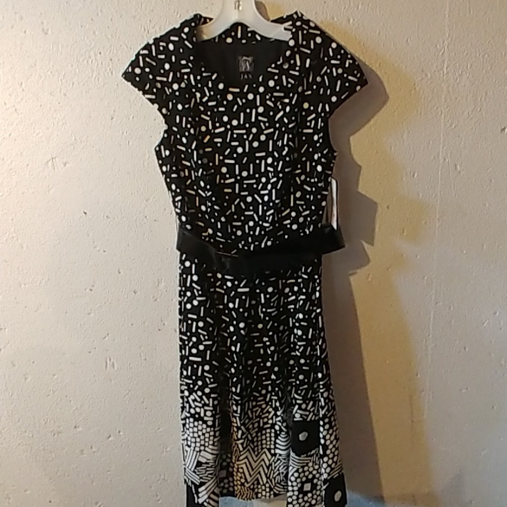 Multi black and white design